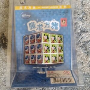 Disney Mickey Mouse Vibrant Puzzle Cube